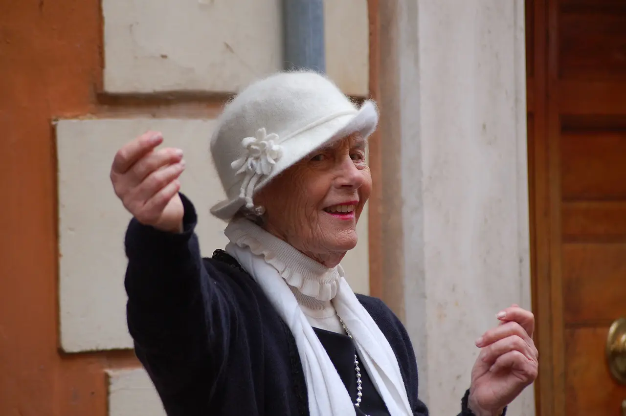 Supporting Individuals with Dementia at Home