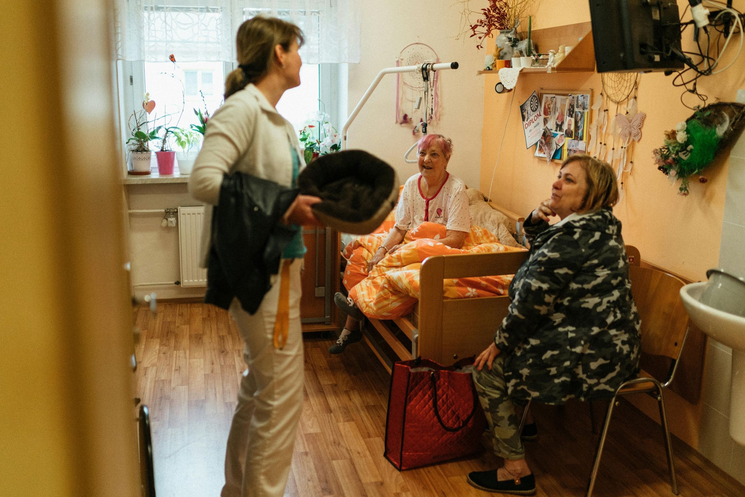 What are the Benefits of Hospital at Home for the Elderly?